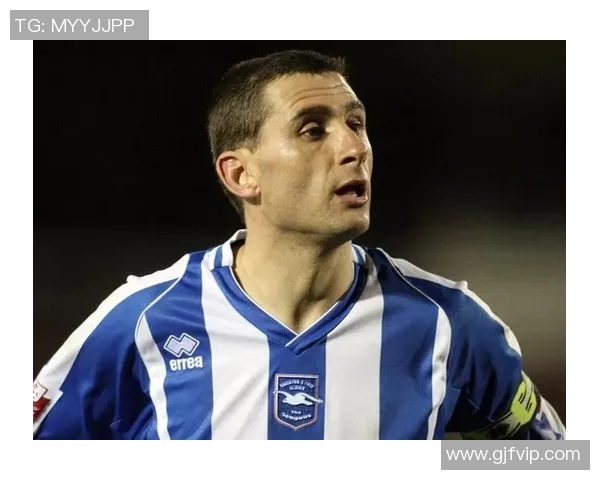 足球巨星凯特的辉煌之路与赛场内外的传奇故事